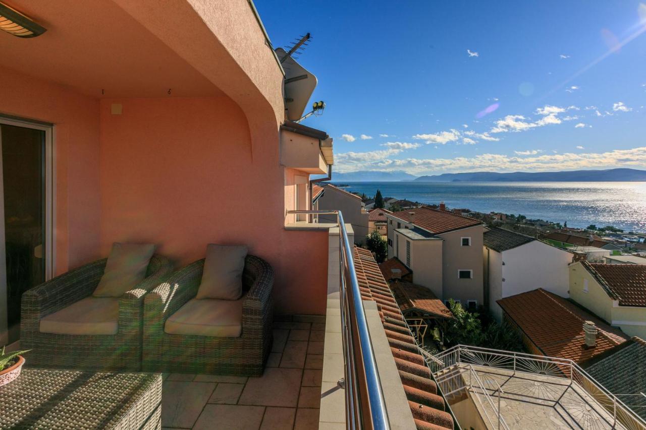 Apartments Hana Crikvenica Bagian luar foto
