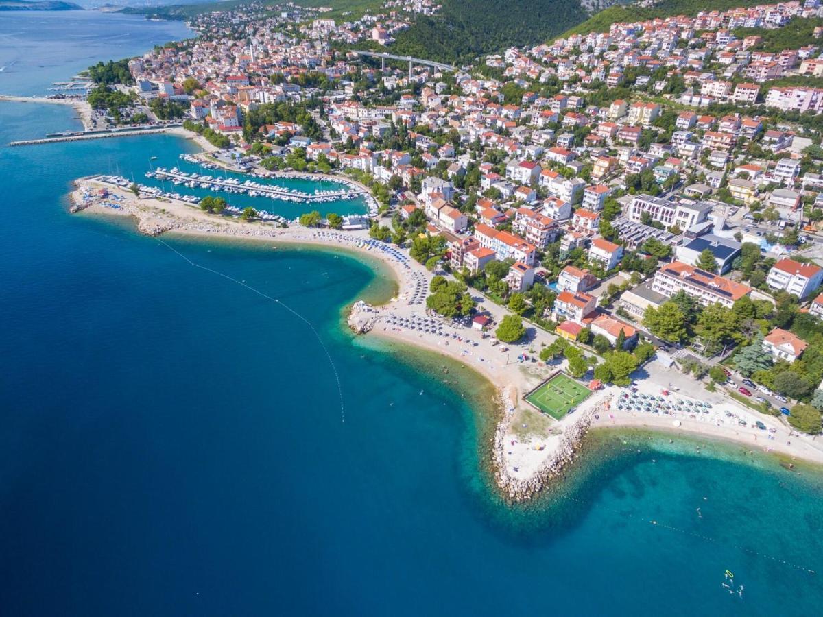 Apartments Hana Crikvenica Bagian luar foto