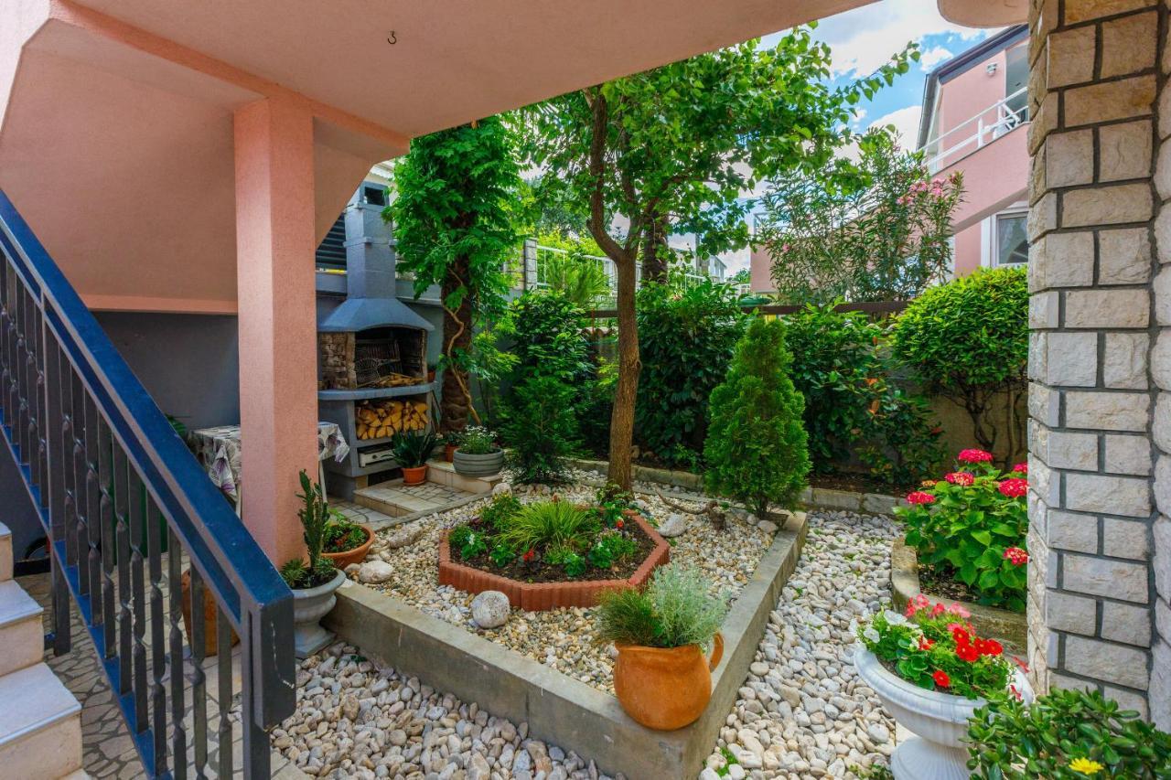 Apartments Hana Crikvenica Bagian luar foto